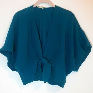 Anthropologie kimono cape sleeve shirt